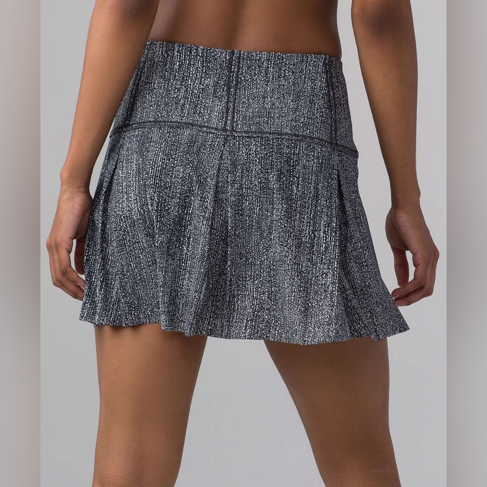 Lululemon Lost in Pace White Black Grey Skort Skirt Salt Alpine Size 8